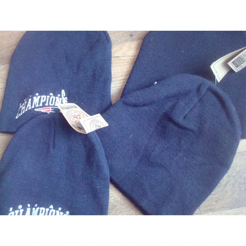 4PC LOT NEW ENGLAND PATRIOTS  BEANIE KNIT TOBOGGAN Y2K‎   VINTAGE HAT CAP
